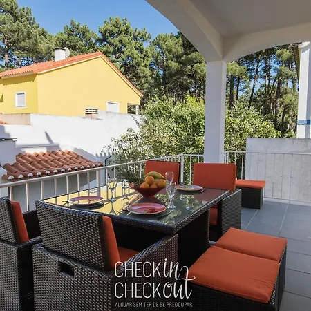Checkincheckout Aroeira *
