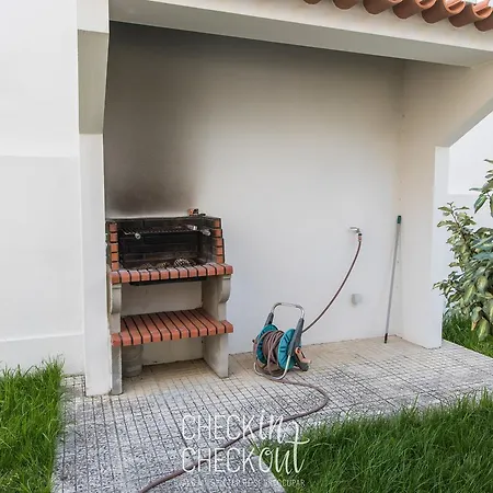Checkincheckout Aroeira Almada