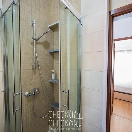 Checkincheckout Aroeira * Almada