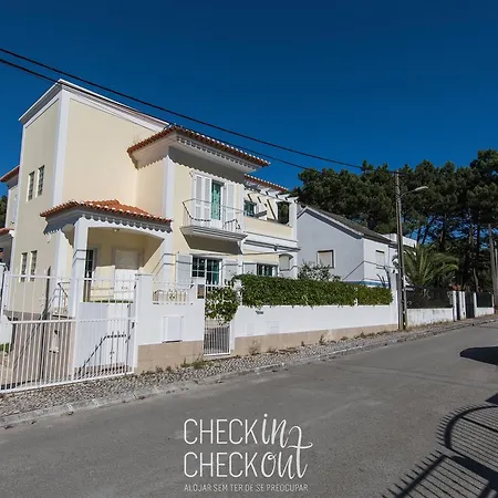 Checkincheckout Aroeira