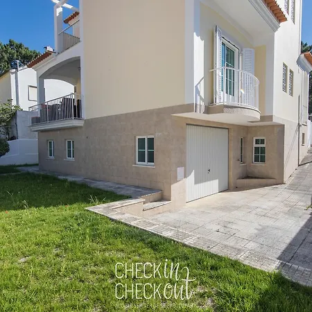 Checkincheckout Aroeira Almada