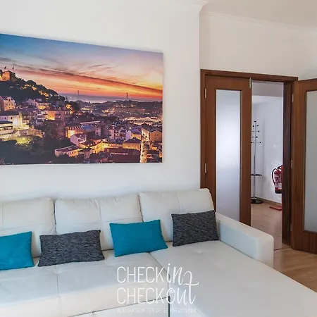 Checkincheckout Aroeira Nyaraló Almada