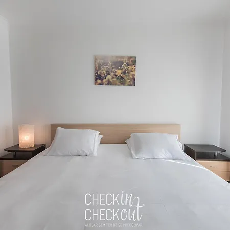 Checkincheckout Aroeira Nyaraló Almada